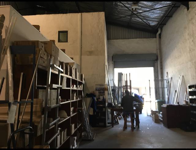264M² WAREHOUSE TO LET IN RIVERHORSE VALLEY